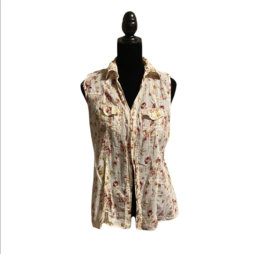 Eden & Olivia button up tank